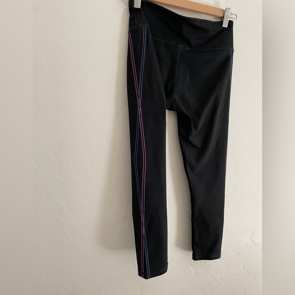 Fabletics Capri Leggings with side line design